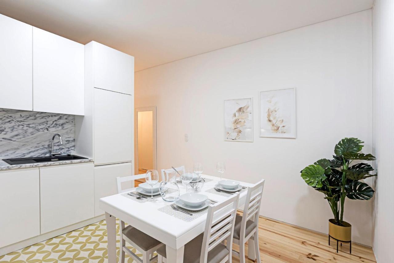 Lóios 1BR Flat Downtown by LovelyStay OOporto Exterior foto