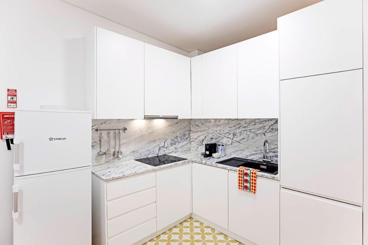 Lóios 1BR Flat Downtown by LovelyStay OOporto Exterior foto